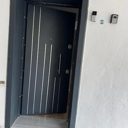 Apartment Cozy 1 Bed Flat In Tepelene- Joanna'S House *