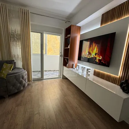 Cozy 1 Bed Flat In Tepelene- Joanna'S House *