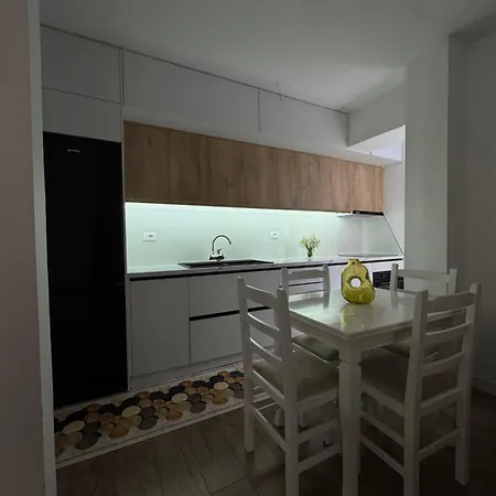 Cozy 1 Bed Flat In Tepelene- Joanna'S House *